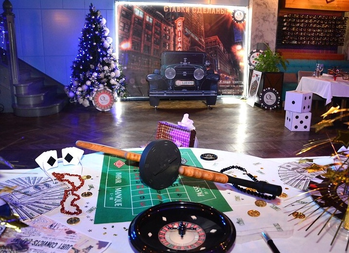 Как небанально отметить Новый Год с друзьями?