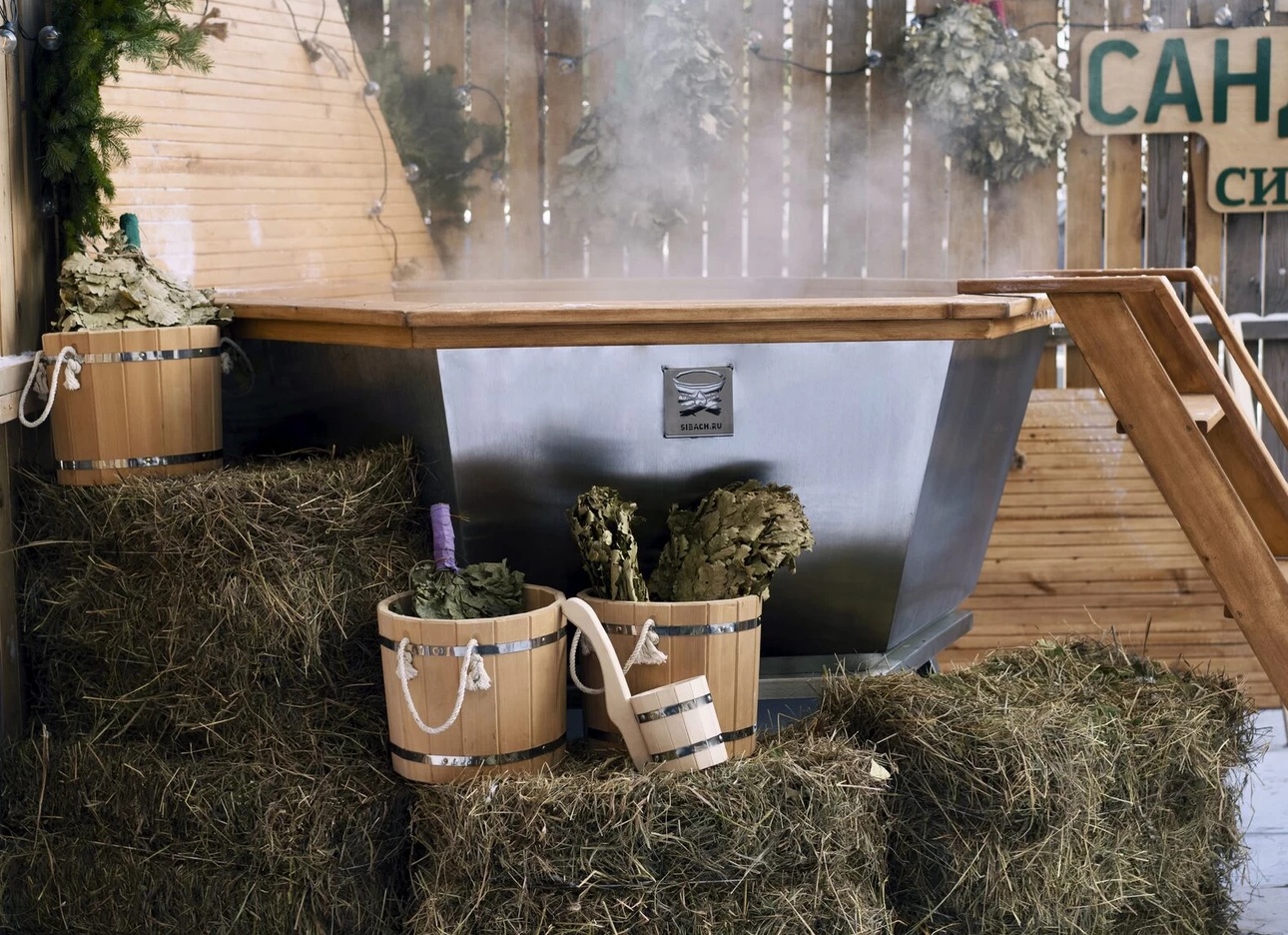 В чём отличие банного чана от купели? Разбираемся.