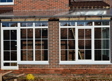 Окна в загородном доме